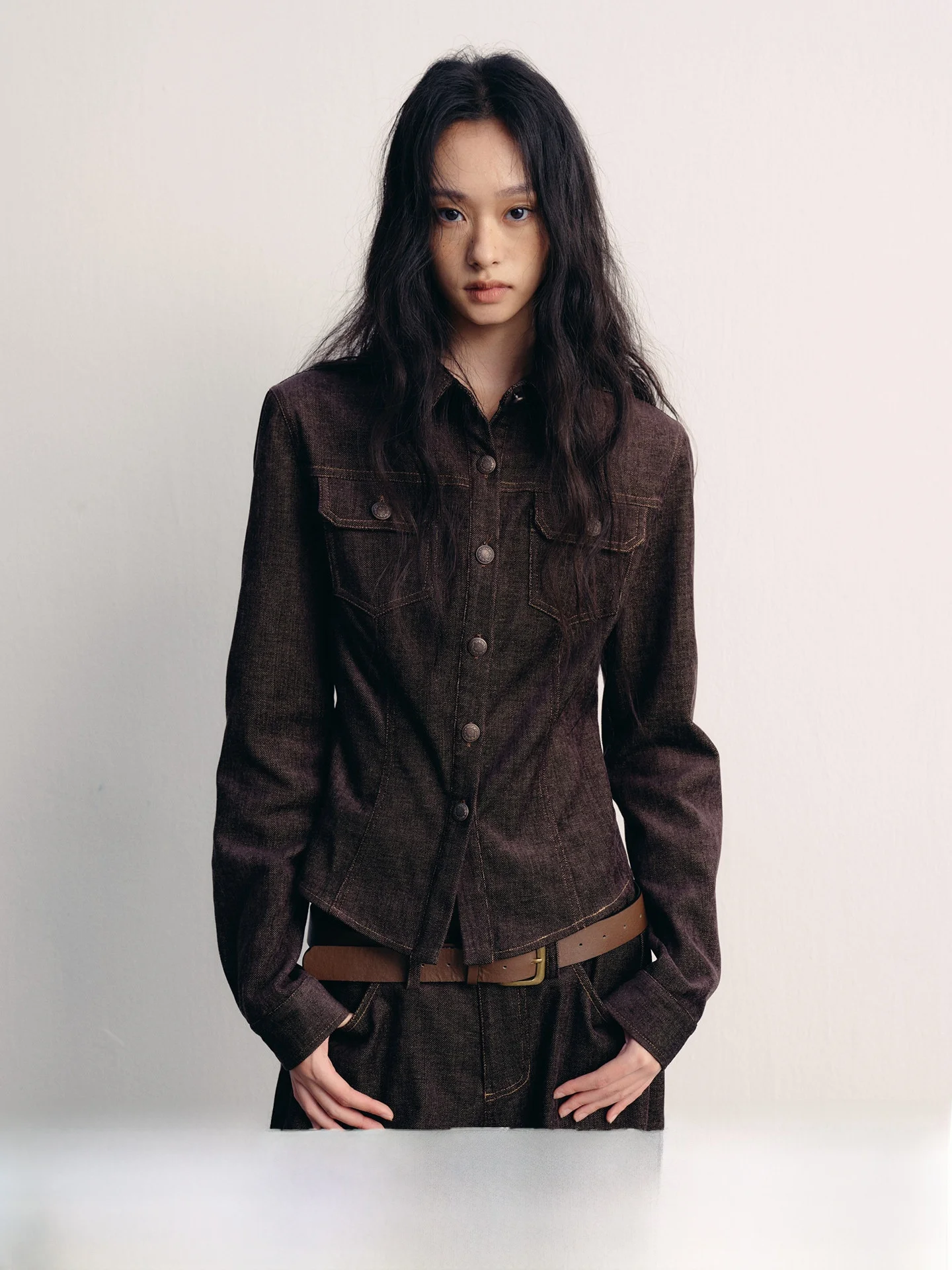 

Оригинальный дизайн Lvetong: Американские ретро-джинсы с завышенной талией, свободные брюки-клеш для женщин, модный комплект в уличном стиле, зимний вариант.