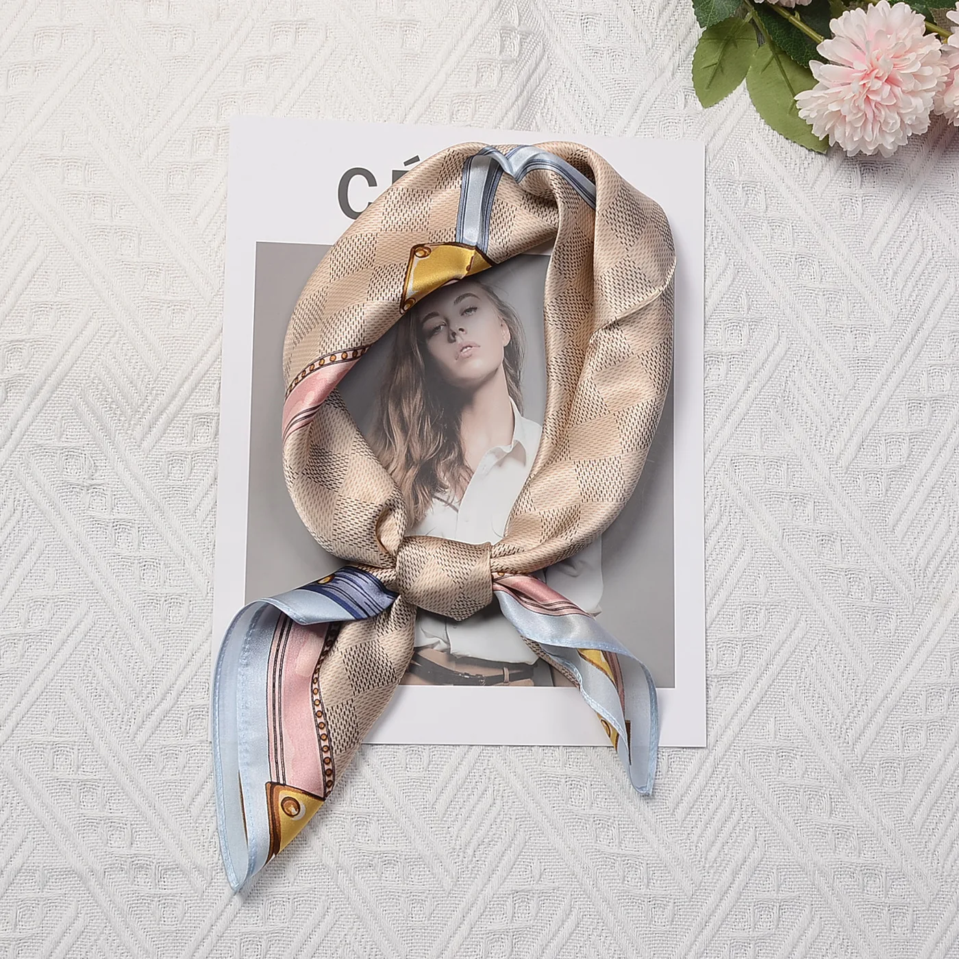 

Classic Neck Silk Scarf Luxury Mulberry Bandanas Soft Satin Scarves Head Clothing Accessories Valentine's Day Christmas Gift