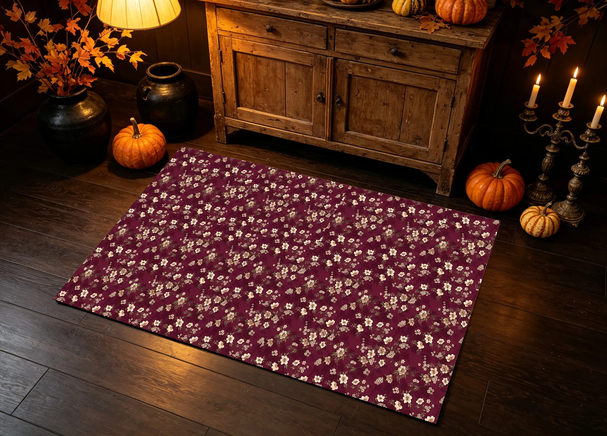 Alfombra grande de estilo retro con estampado floral pequeño y fondo burdeos, ideal para decorar salones, dormitorios y el hogar.