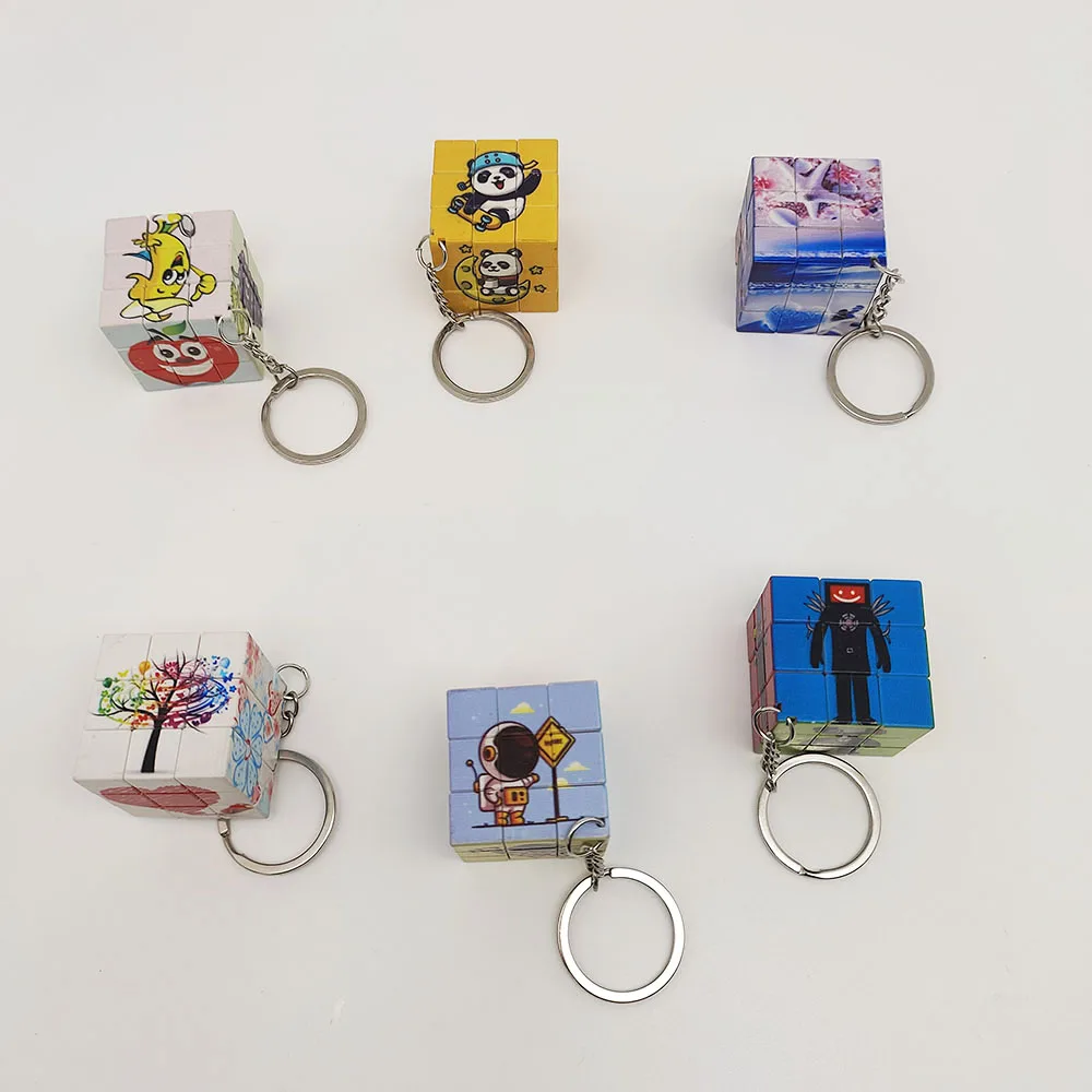 Pop Fidget Panda Keychain Cute Panda Design, Stress Relief, Plastic Material, Suitable for Ages 14 And Up