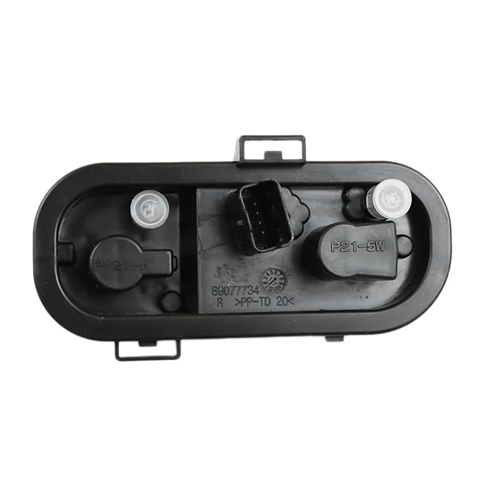 For Nissan Qashqai 2008-2015 Right Rear Tail Light Bulb Holder Tail Light Brake Light Stop Lamp Bulb Hole Bulb Socket