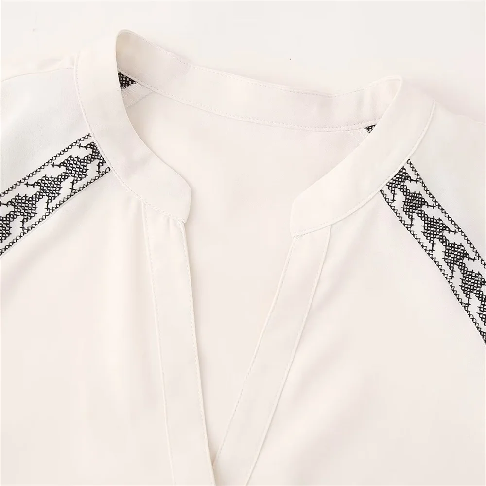 2024ZAR * Spring/Summer New Women\'s Fashion Loose and Versatile White Contrast Embroidered Cover up Shirt Top