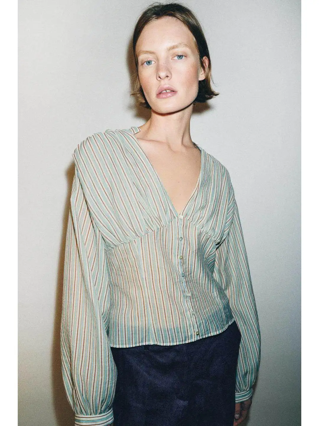 

Casual Style Long Sleeve V-Neck Waist-Cinching Shirt Button Decor Striped Women's Premium Spring 2026 Fashion Casual Wear