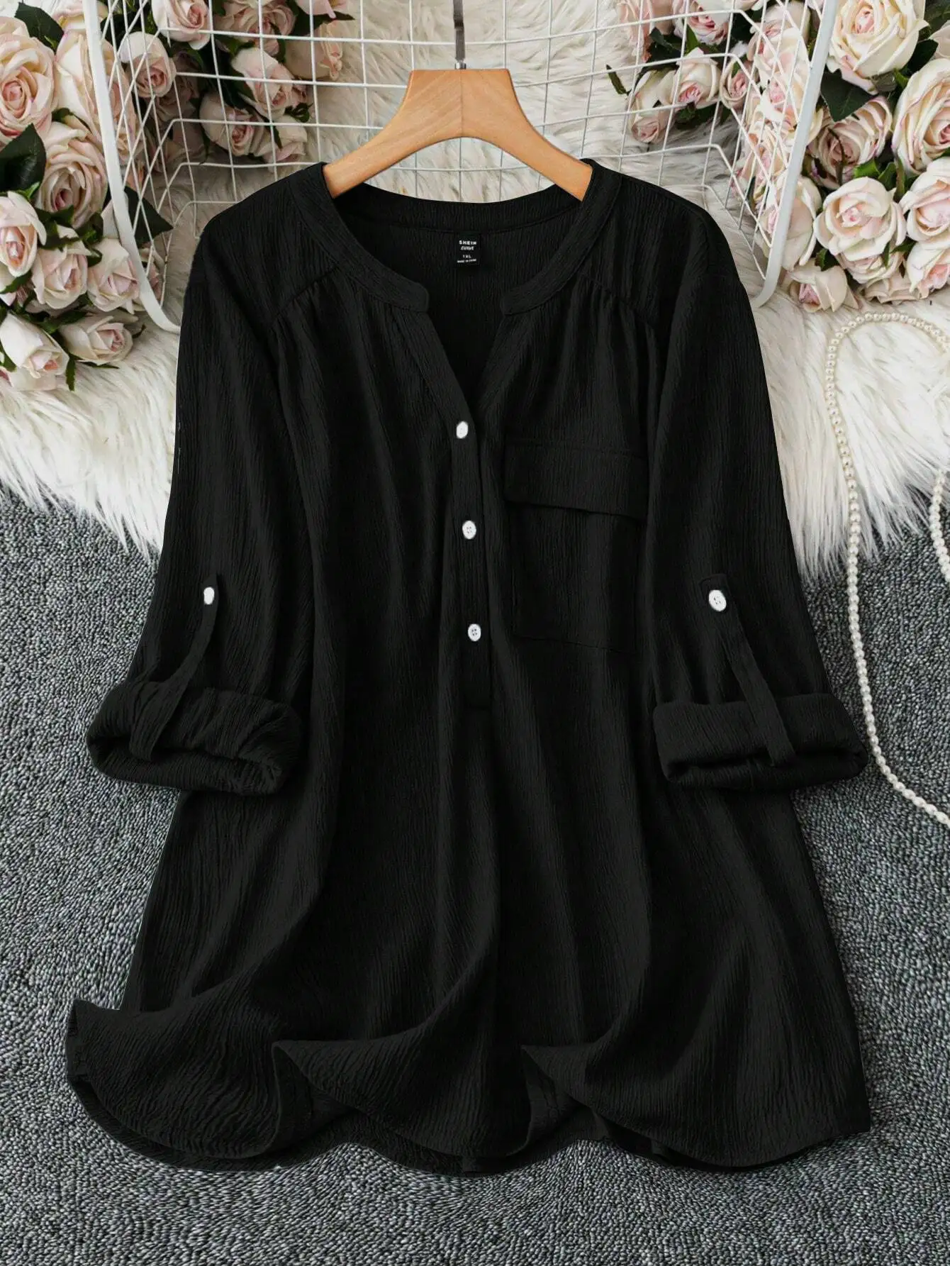 

Женская блузка больших размеров однотонного цвета с длинными рукавами в повседневном стиле