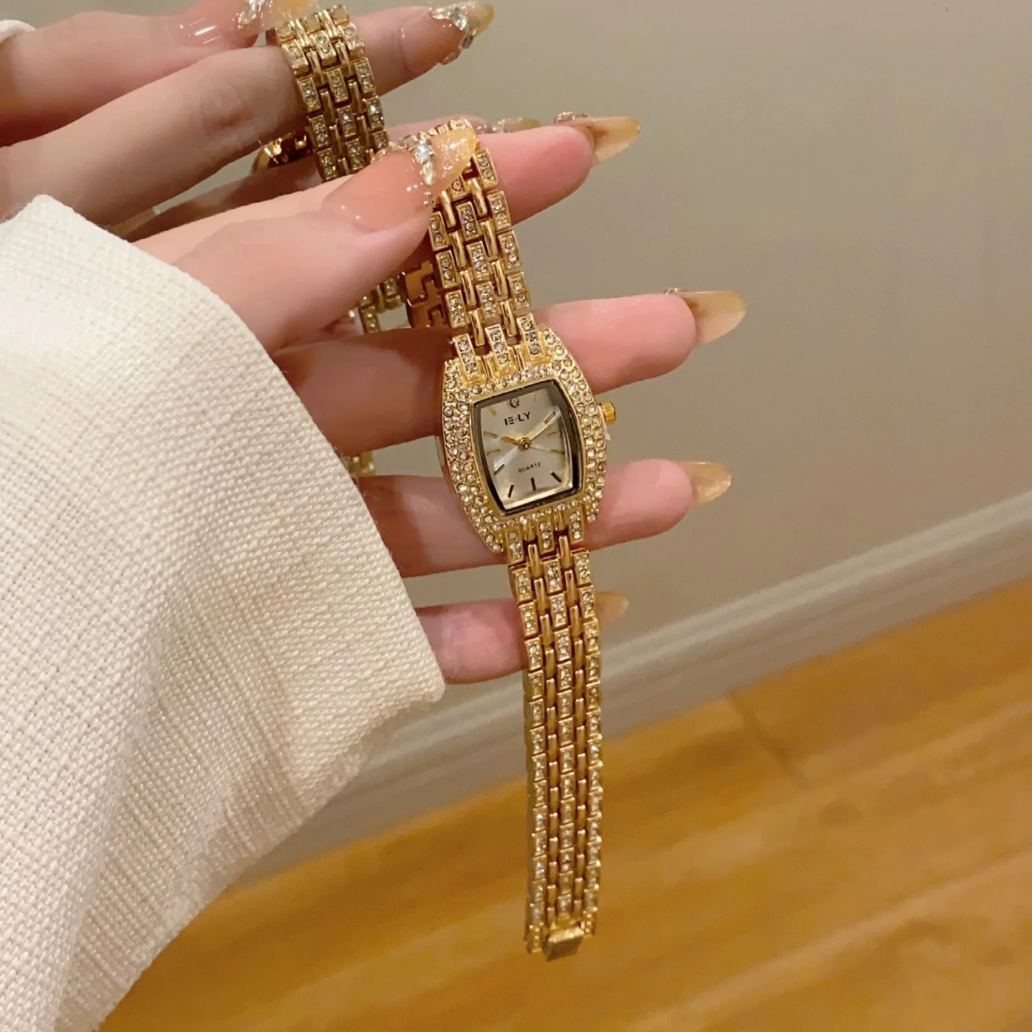 من المألوف كامل الماس كوارتز ساعة النساء السيدات حجر الراين ساحة الساعات سبائك الذهب سوار حزام ساعة اليد Reloj Mujer