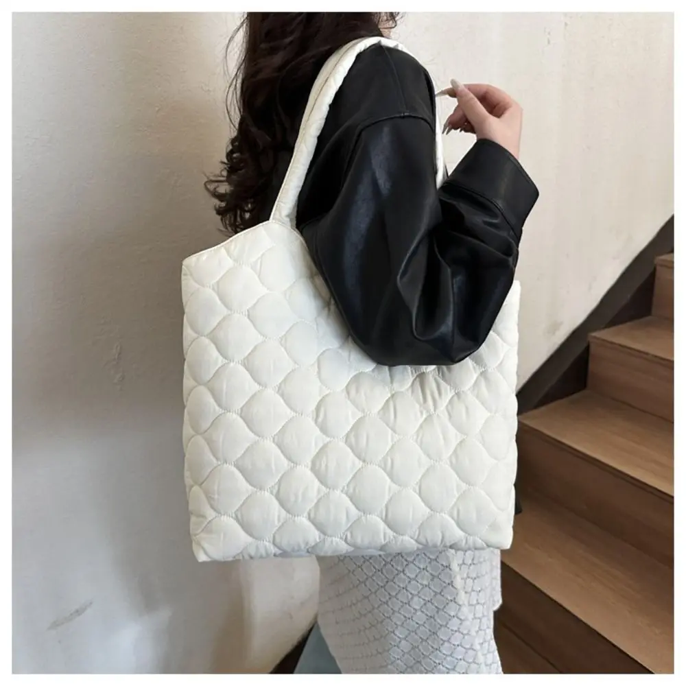 هدية إبداعية حقيبة يد ذات سعة كبيرة قابلة لإعادة الاستخدام حقيبة كتف مقاومة للماء مبطنة من القطن باللون الأسود حقيبة نسائية