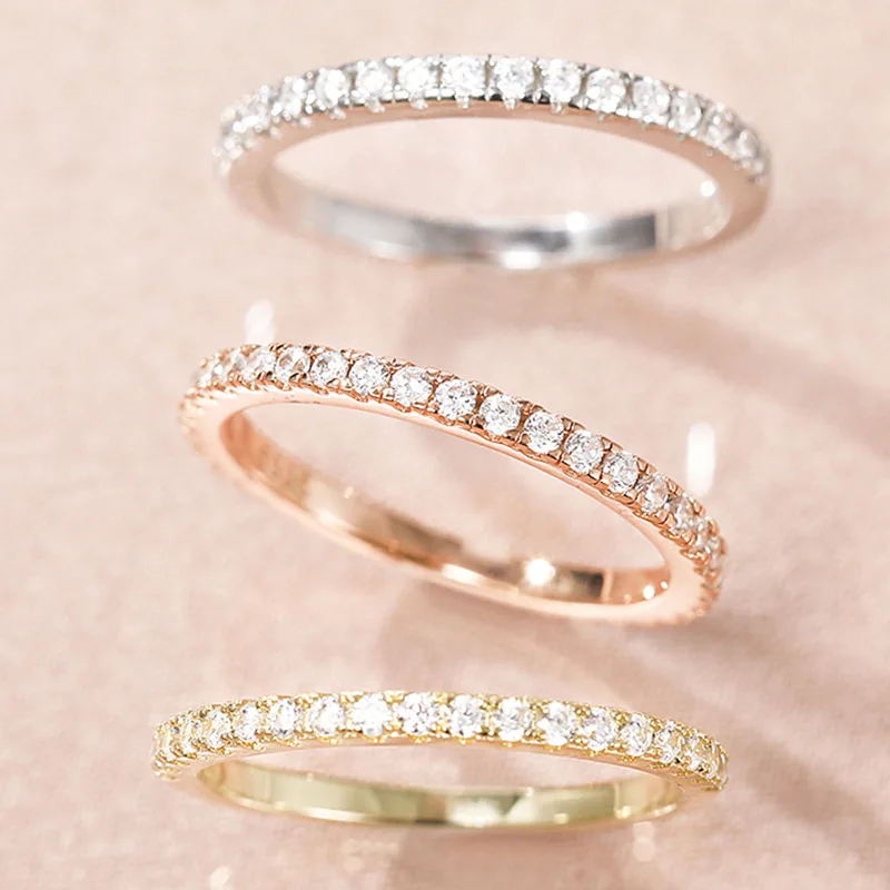 

Ослепительное полнорядное кольцо с цирконом для женщин. Изготовлено из серебра S925 с покрытием из розового золота для долговечности и блеска.