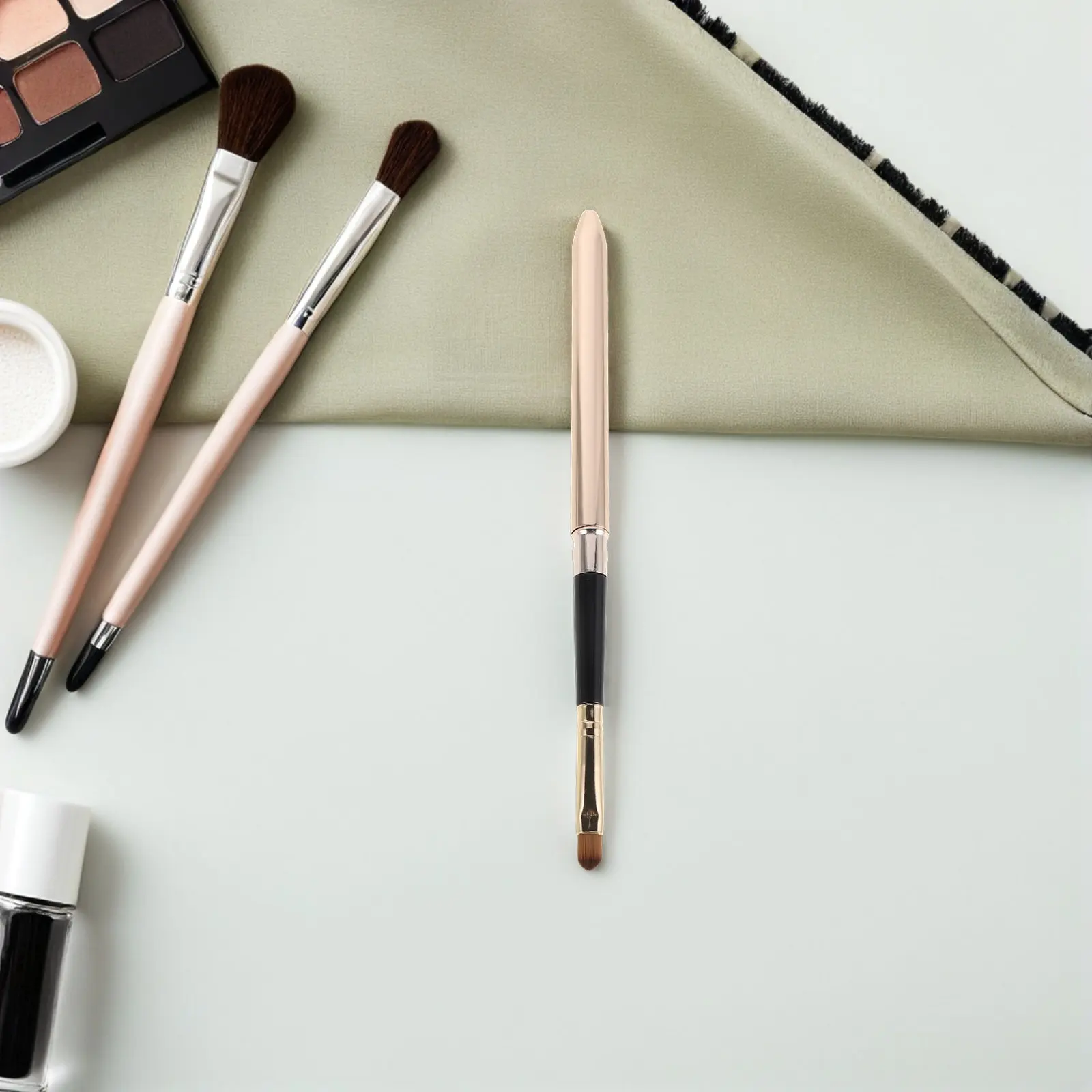 2Pcs Portable Retractable Lip Brush Lipstick For School Makeup Pouch Christmas Makeup Bag Soft Bristles Ideal Travel