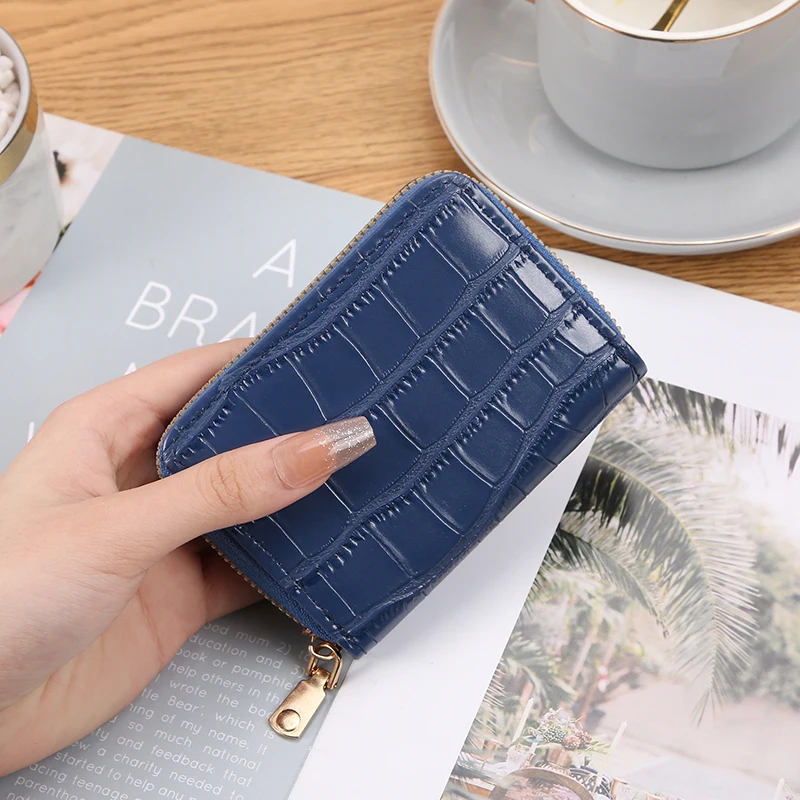 New Card Bag Women's Mini Crocodile Pattern Multi functional Anti demagnetization Multi Card Position Retro Bank Card Bag