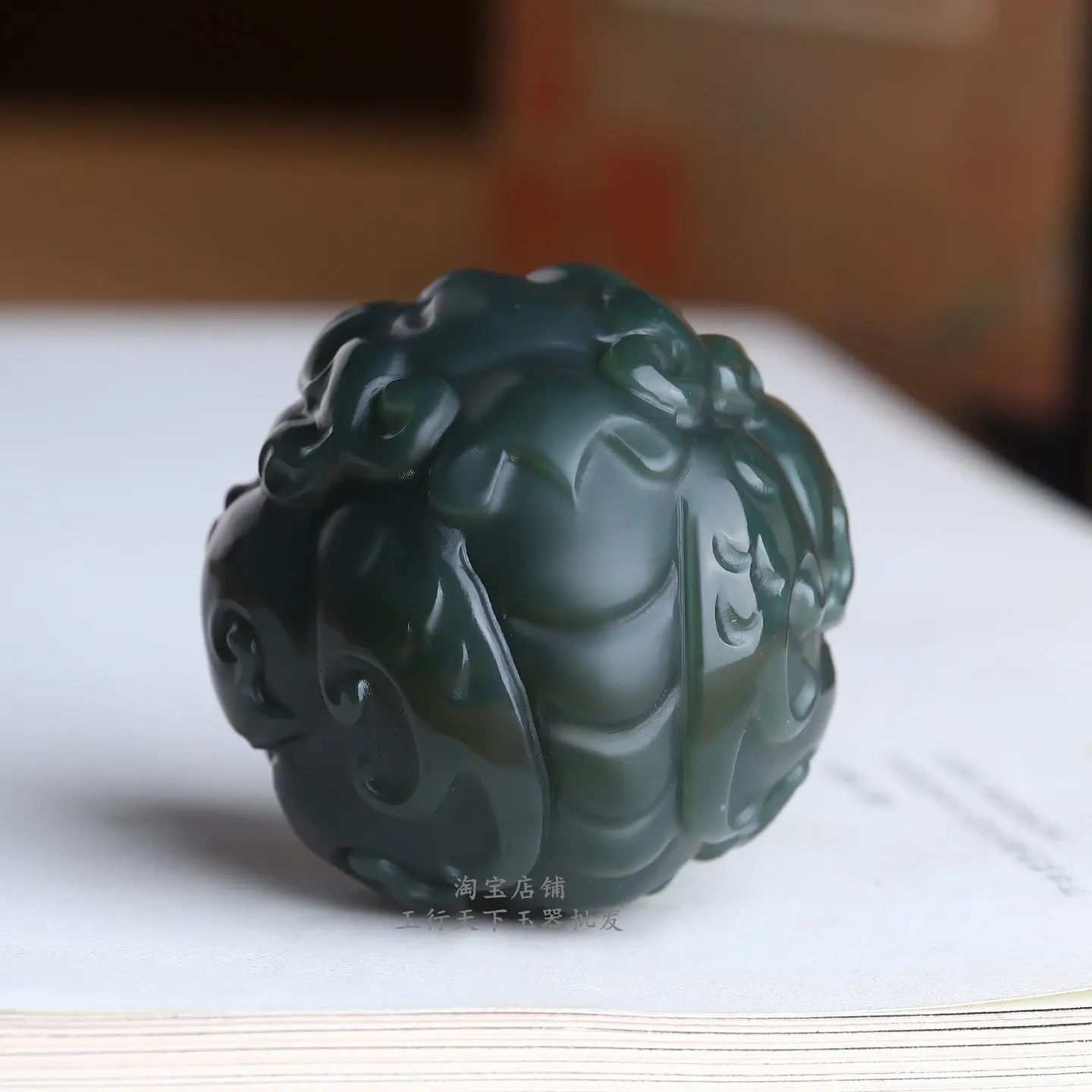 Natural and genuine Xinjiang Hetian jade and powder Pixiu handball men's and women's jade to play with Pixiu fitness ball handle