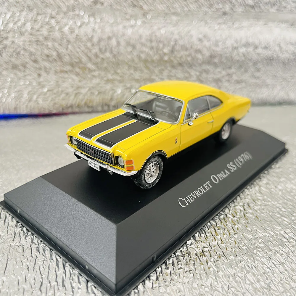 Die-cast 1/43 Scale Chevy Opala Ss 1976 Alloy Simulation Car Model Classic Toy Gift Children Hobby Collection Souvenir Display