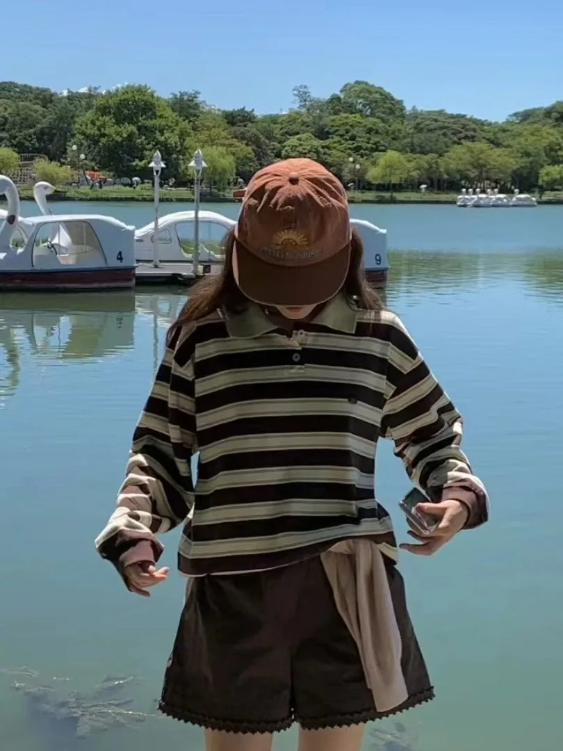 Koszulka damska w cukierkowych kolorach na wczesną jesień 2025, w paski, szykowna, z charakterystycznym kołnierzykiem, luźna, w stylu koreańskim, inna od...