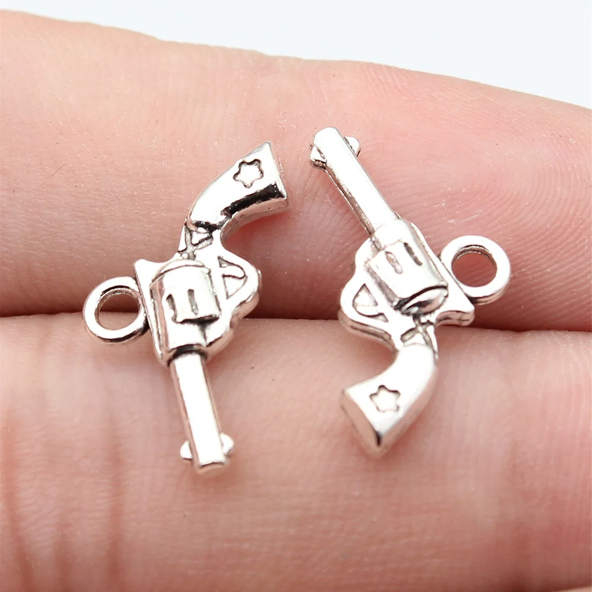 20pcs 11x22mm(0.43x0.87inch) Antique Silver Color Gun Pistol Charms Zinc Alloy Materials Jewelry Findings
