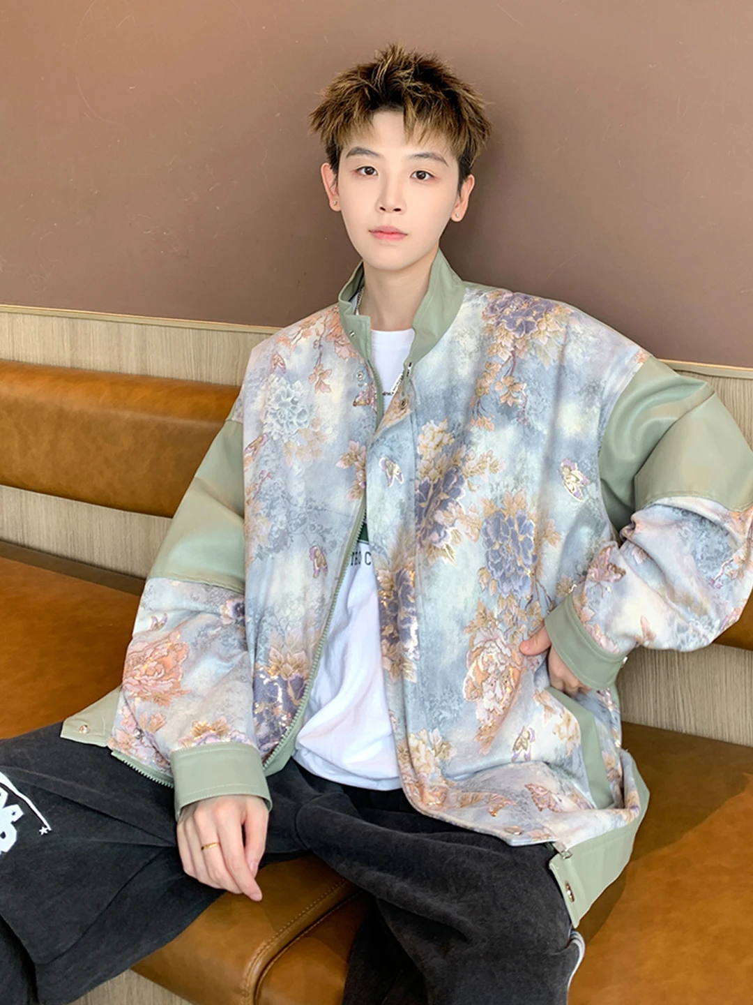 Новое китайское пальто в стиле пэчворк с цветочным принтом, мужское осеннее кожаное пальто высокого дизайна, модная молодежная повседневная одежда на открытом воздухе