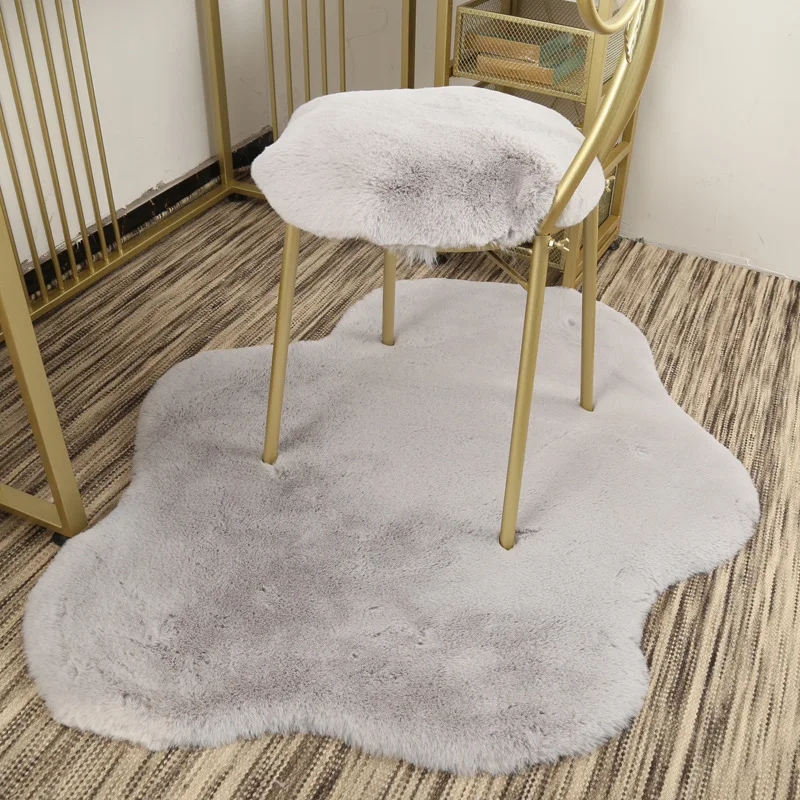 

Alfombra Soft Rabbit Fur Carpet For Girls Bedroom Bedside Plush Mat Cloud Shape Rug Faux Rabbit Fur Area Rugs Dresser Seat Pad