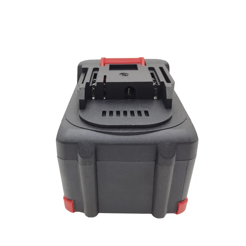 La batteria al litio 5 s3p 18V Makita 18650 può caricare 12000mAh. Batteria ad alta corrente e alta scarica. Caricabatterie.