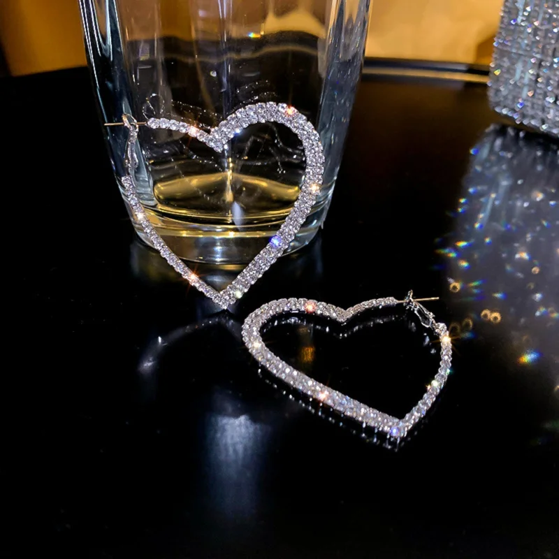 

European and American Hot-Selling Full Diamond Heart-Shaped Earrings Fashionable Personality Peach Heart Hoop High-End Metal Hoo