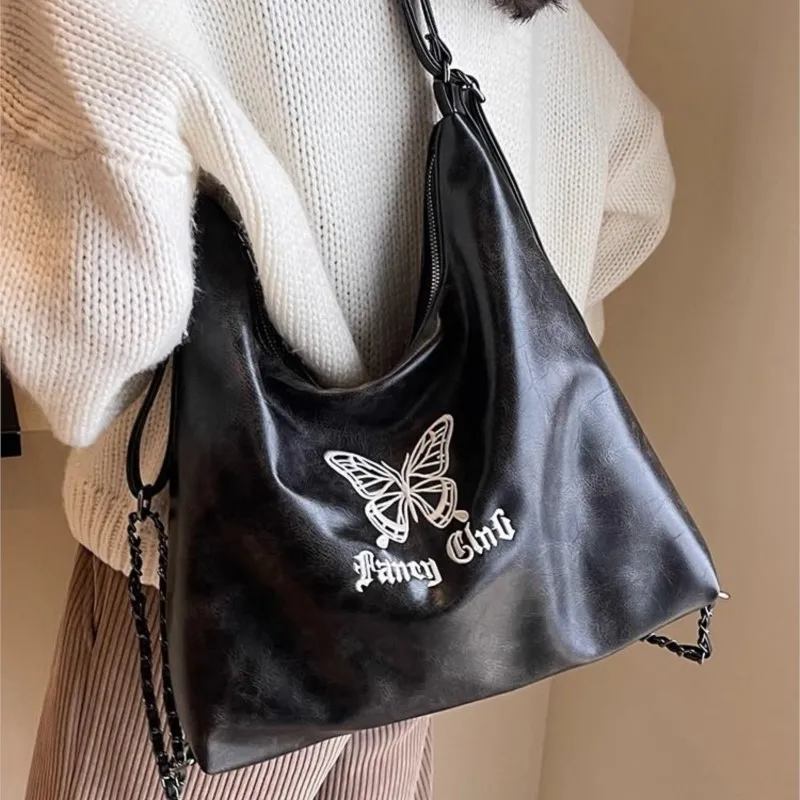 

Ретро Harajuku сумка-тоут с вышивкой бабочки и буквами, женская кожаная сумка на плечо большой вместимости, женский рюкзак с цепочкой для девочек Y2k