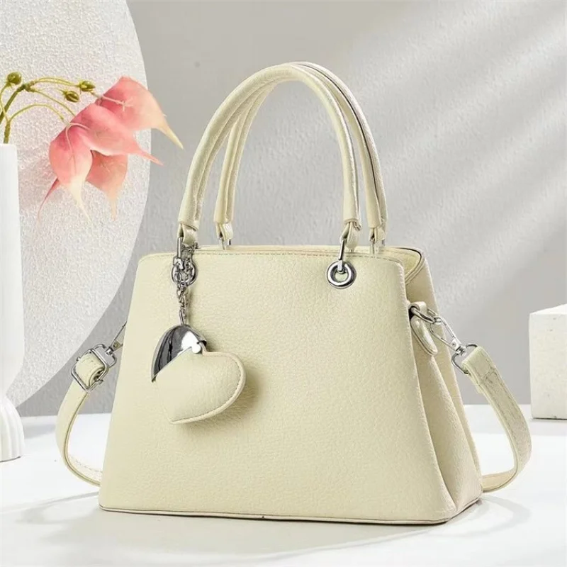 

Luxury Designer Tote Bag In Premium Leather Structured Shape Dual Handles Versatile