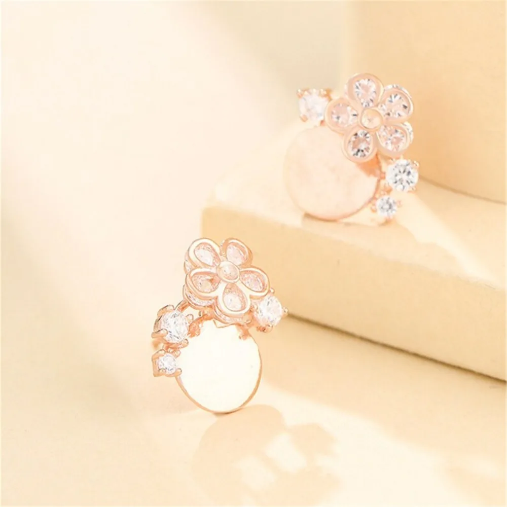 

Позолоченная серьга из серебра 925 пробы для круглых кабошонов диаметром 10x10 мм.