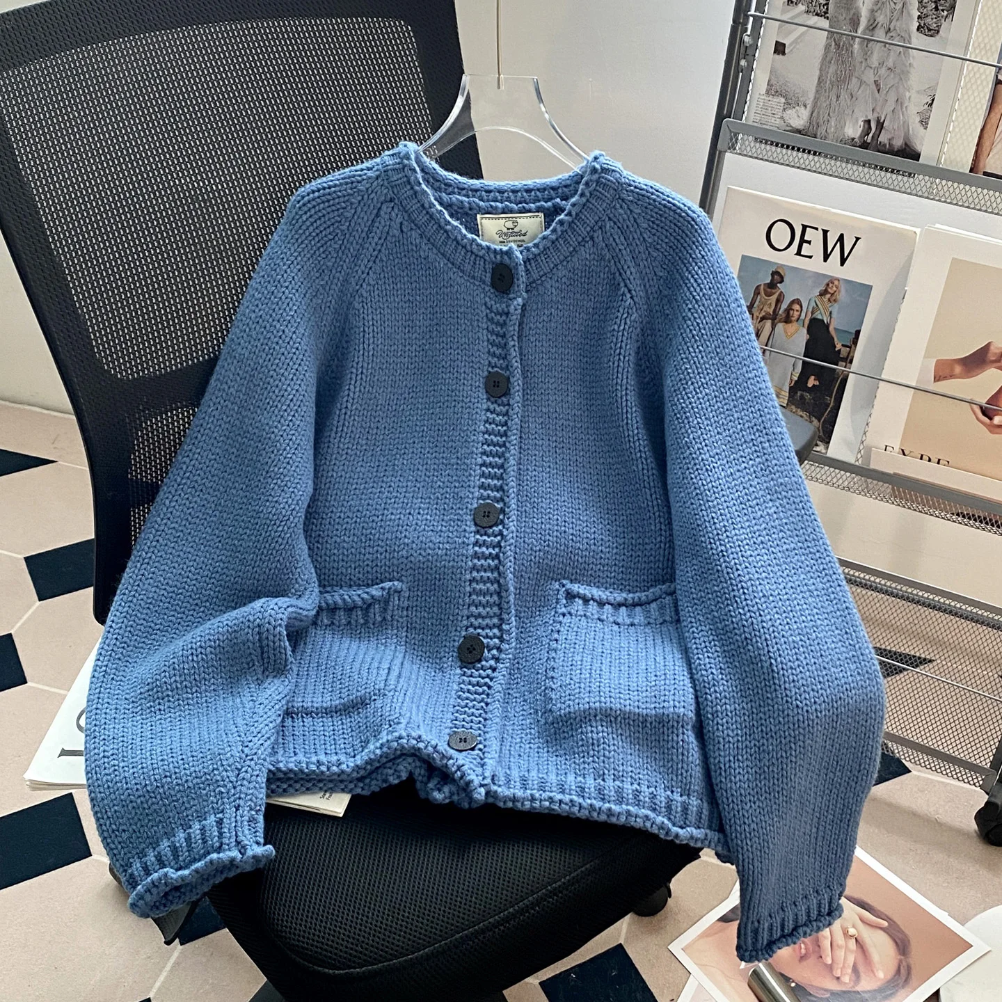 女性のための優しいセーターカーディガンジャケット秋冬の新しいゆったりとしたカジュアルな服装ハイエンドのゆったりとした怠惰なニットトップ