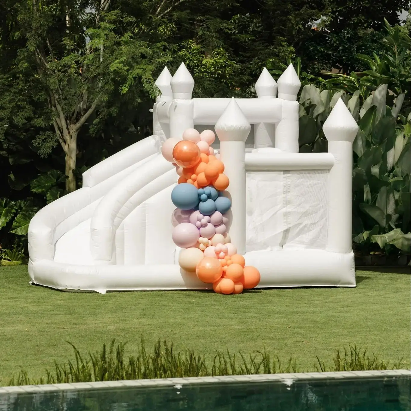 Château gonflable de rebond de vente chaude avec toboggan, ensemble de château de saut intérieur et extérieur avec ventilateur