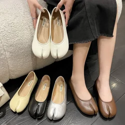 Women Flats Tabi Ninja Shoes Woman Microfiber Leather Comfy Flats Split Toe Slippers Soft Bottom Loafers 2024 New Fashion Design