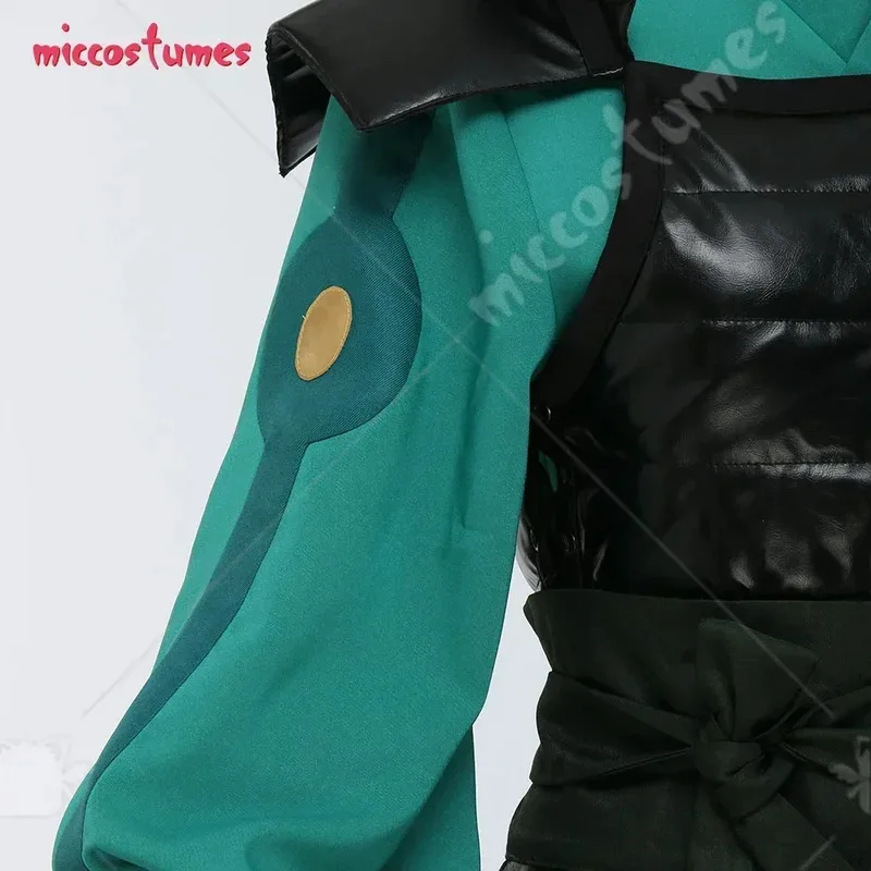 Strój cosplayu Wojowniczki Suki dla kobiet od Miko Clothing, zawierający ochraniacze na dłonie i nakrycie głowy, odpowiedni na Halloween i wystawy anime.