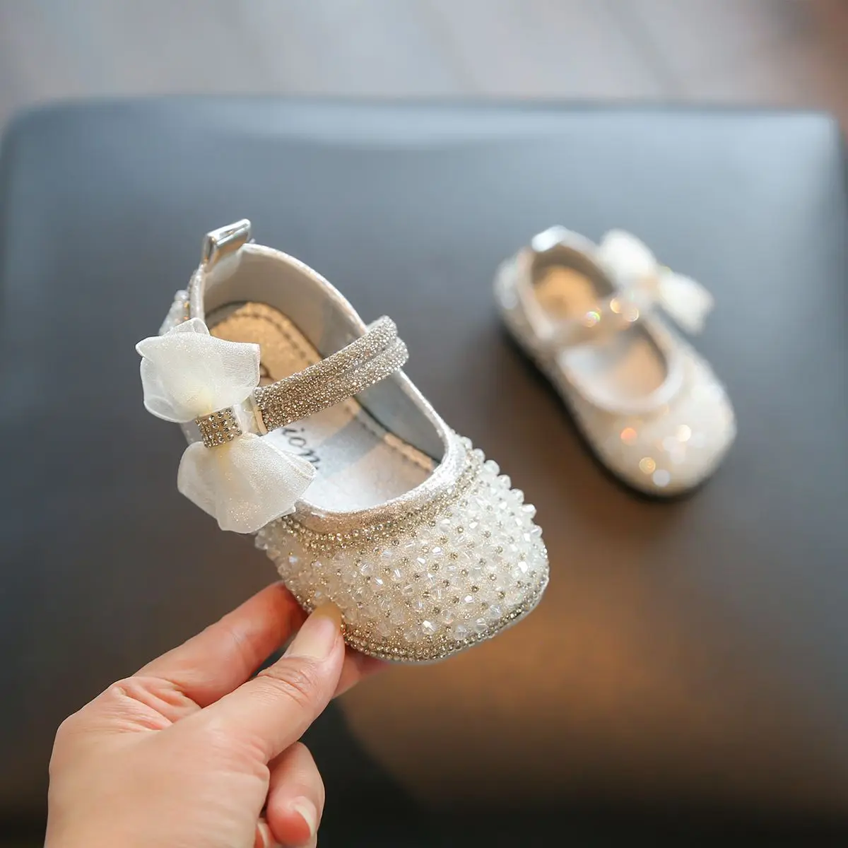 

Детская обувь Brand, весенняя новинка, мягкая подошва, модные туфли для девочек, туфли принцессы, нарядные туфли, туфли для девочек с кристаллами, Chaussures Enfant