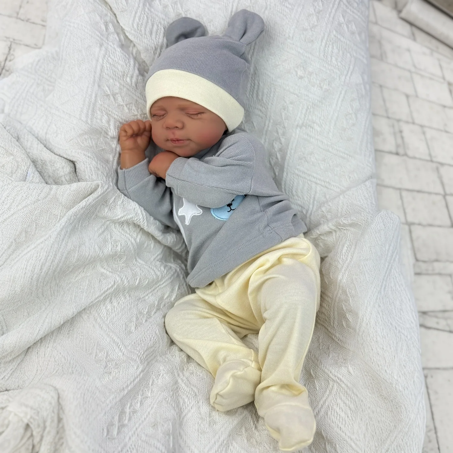 

19 Inch 48 CM Asleep Reborn Smile Baby Doll Toy For Girl Vinyl Limbs Cloth Body Lifelike Black Skin Doll Handmade Birthday Gift