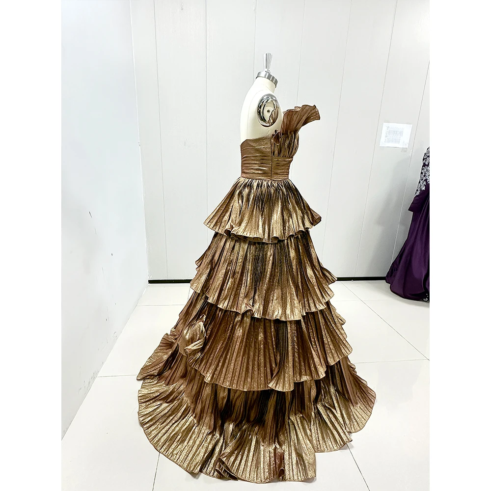 Elegant Tiered Pleat Prom Dresses Brown Fashion Strapless Sleevelss Sweep Train A-Line Gowns Chic Draped Evening Party Dresses