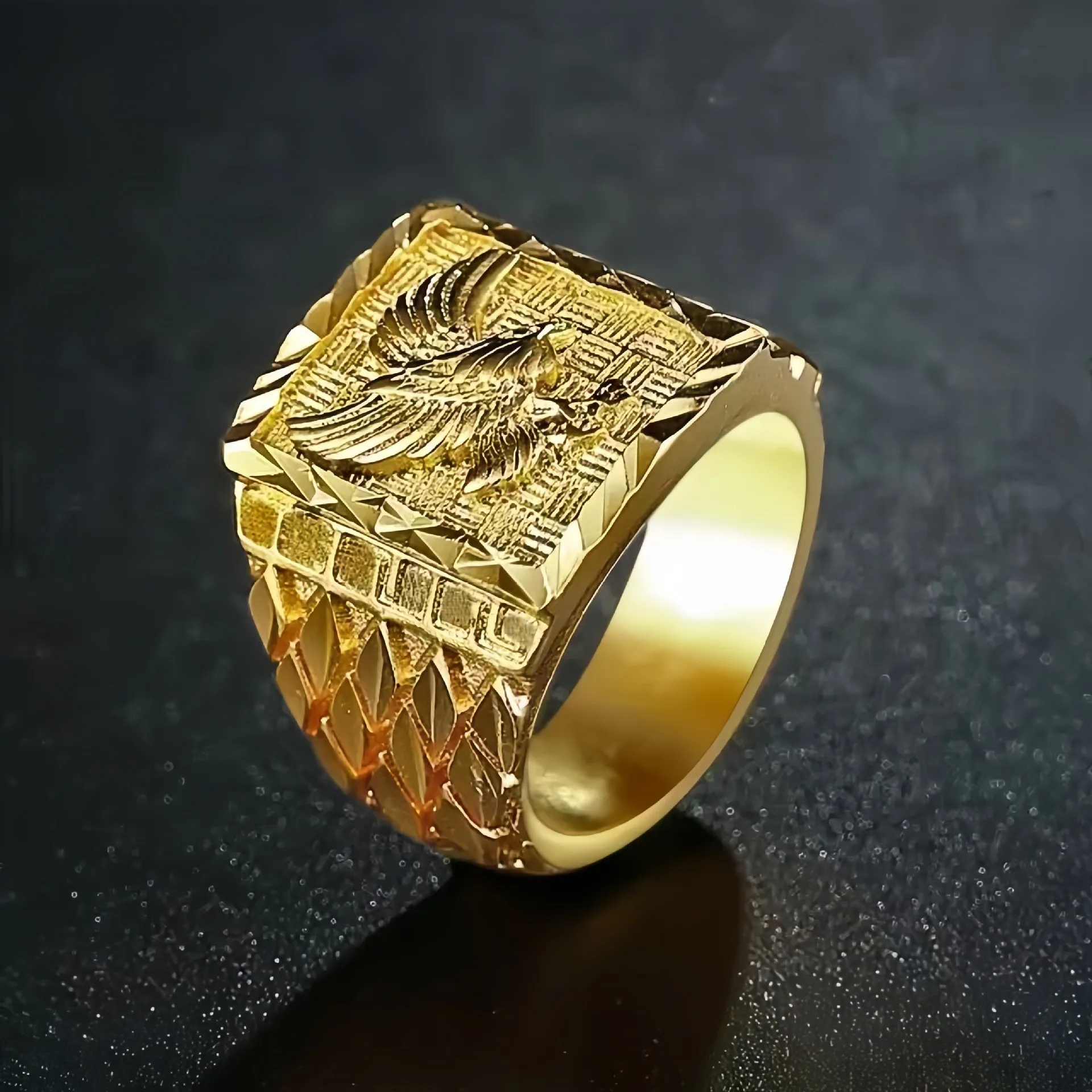 Punkboy Hip Hop Rock Style Gold Plated Domineering Craved Flying Eagle Animal Pattern Men 's Finger Ring Party Luxury Jewelry