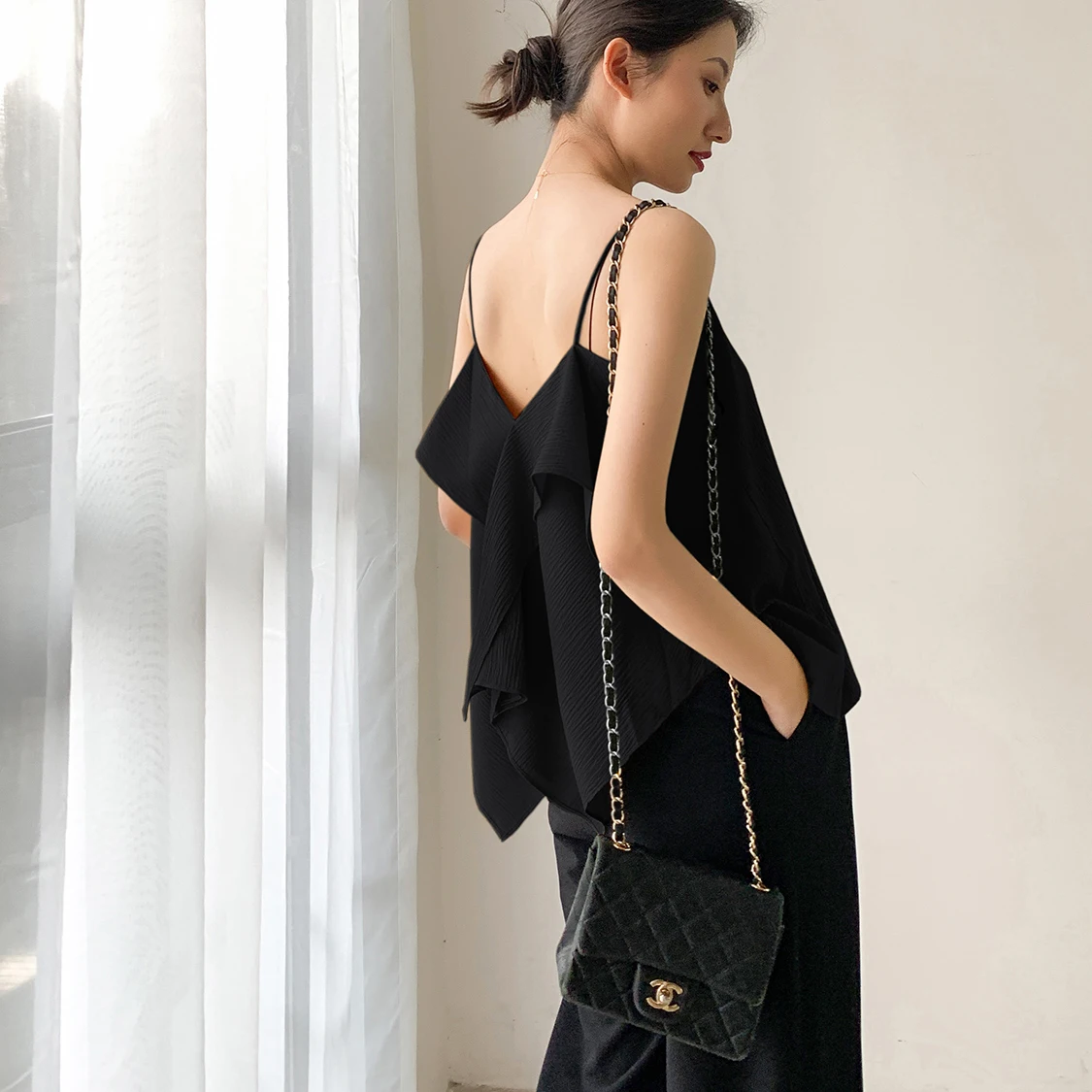 

Black Halter Vest Tops Women 2022 New Summrt Chic Design High Quality Soft Sexy Camisole Feminine