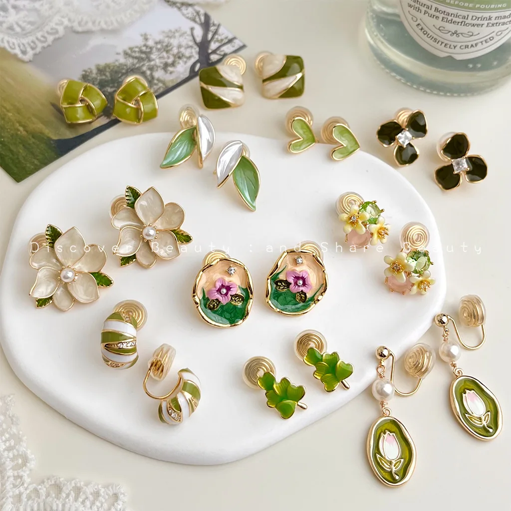 

DIY accessories Mori sweet dripping oil flower ear clips without ear piercings oil painting feeling leaves pearl earrings temper