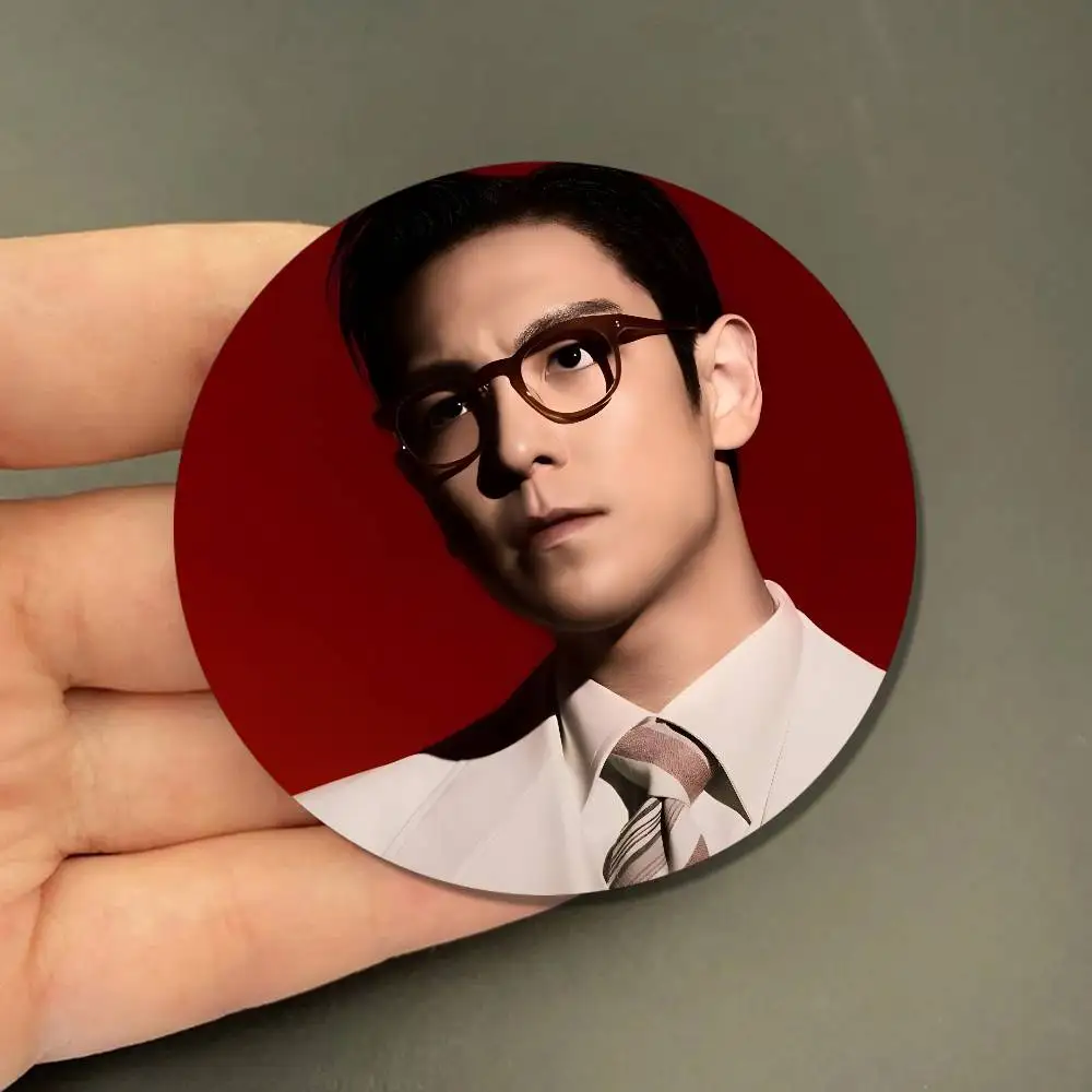 الكورية المشاهير المغني T-TOP شارات أنيمي شارة ليزر مستديرة الكرتون بروش الملابس ظهره اكسسوارات التلبيب