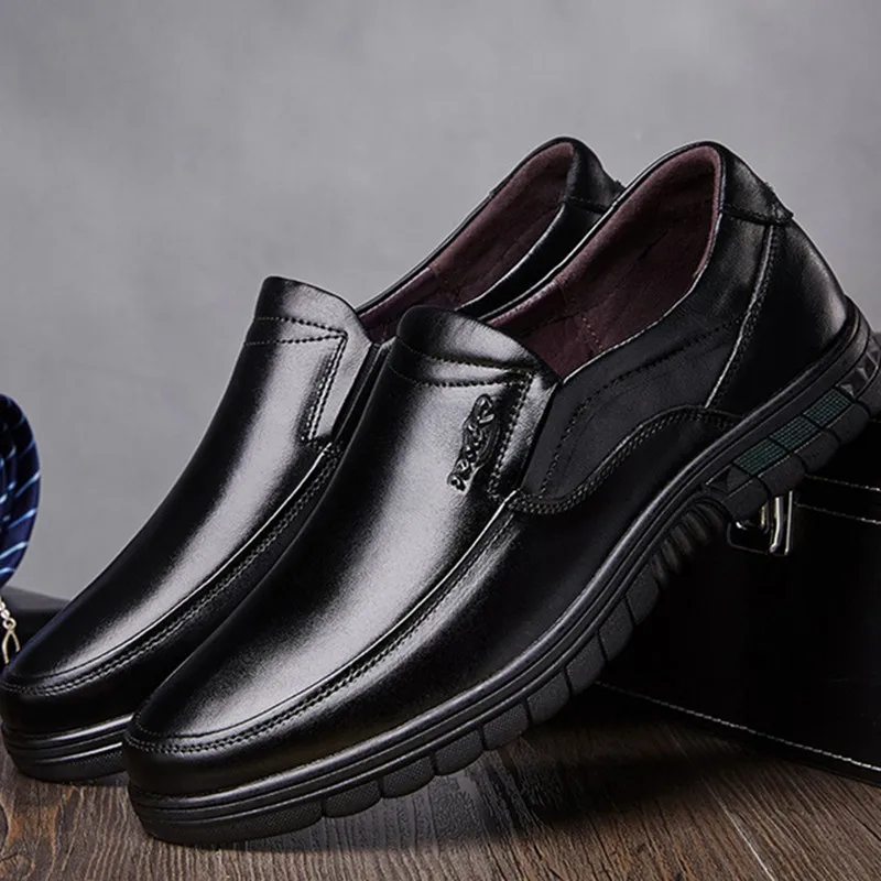

Soft Leather Men's Casual Driving Shoes Outdoor Business Loafers Slip On Comfortable Soft Sole Rubber Bottom Adult Footwear