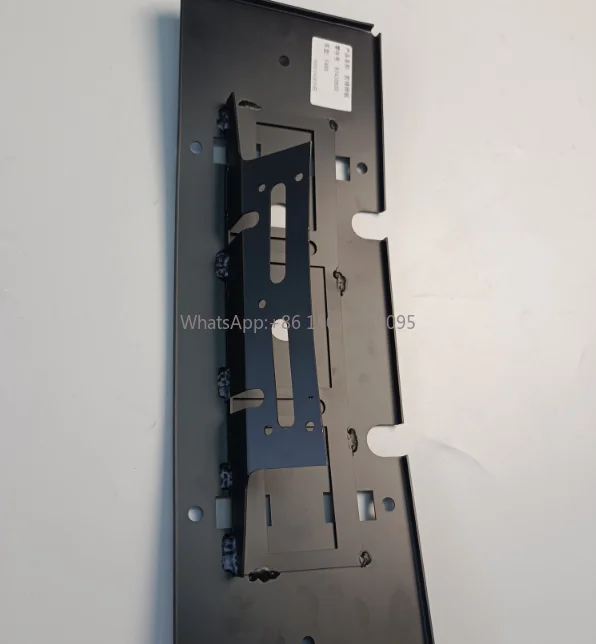 

Передний держатель номерного знака подходит для Ferrari 87410600