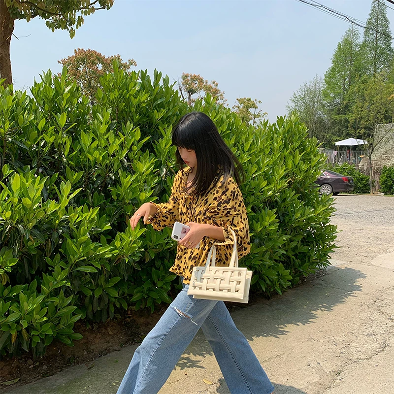 Top lungo in chiffon da donna alla moda Sve V-Ne con stampa leopardata che copre la pancia piccolo irt coreano Sle vestibilità ampia