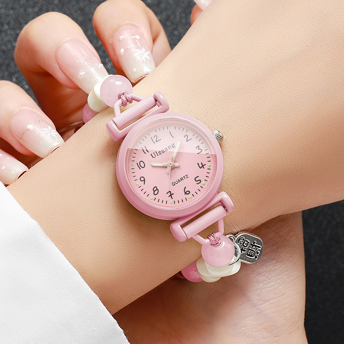 ファッションピンクアラビア文字盤女性腕時計女子学生ビーズスト - Jewelry Making Watches のレビューと価格