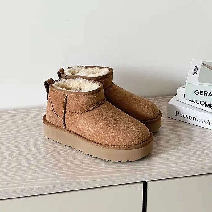 4cm thick bottom mini short tube sheepskin integrated snow boots for women's winter new style, keeping warm