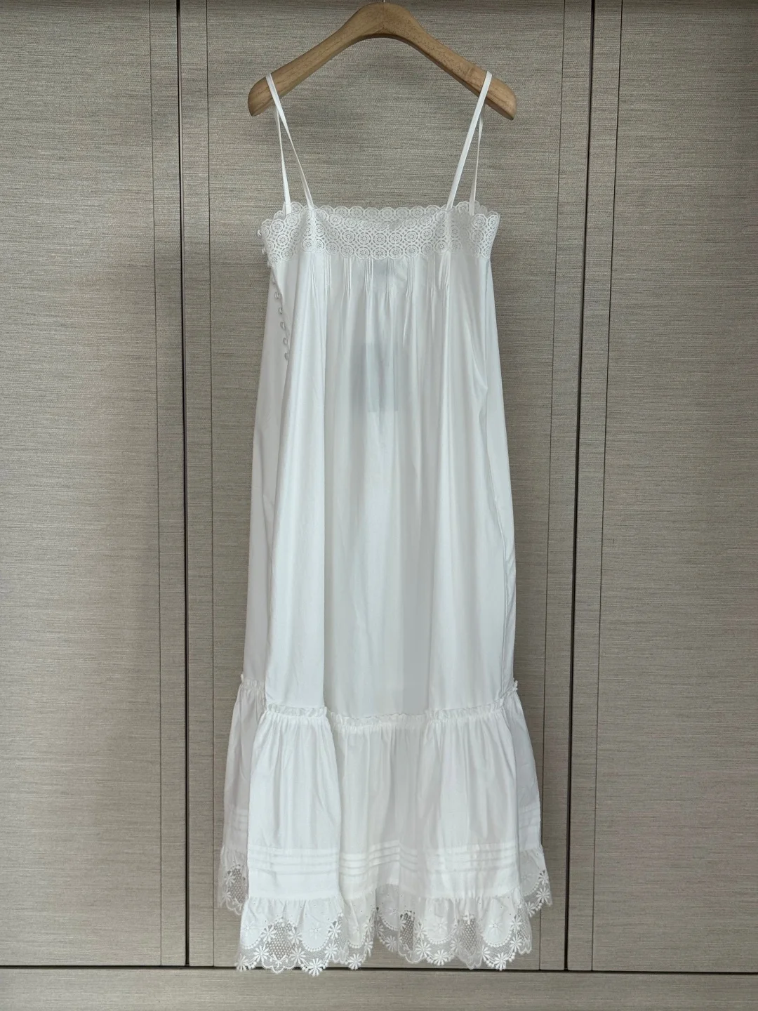 Women French Cotton Lace Cami Dress White Spaghetti Strap Tiered Flowy Slip Dress Summer Vacation Nightwear
