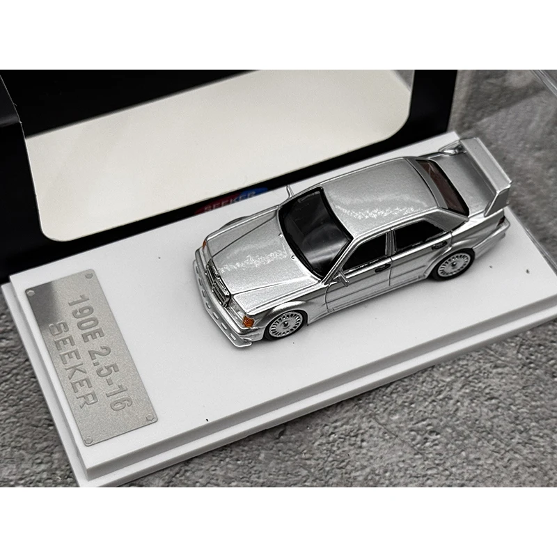 SEEKER 1:64 スケール 190E 2.5-16 エボリューション 合金製カーモデル 装飾品 記念品 ディスプレイ コレクション ホビー ギフト
