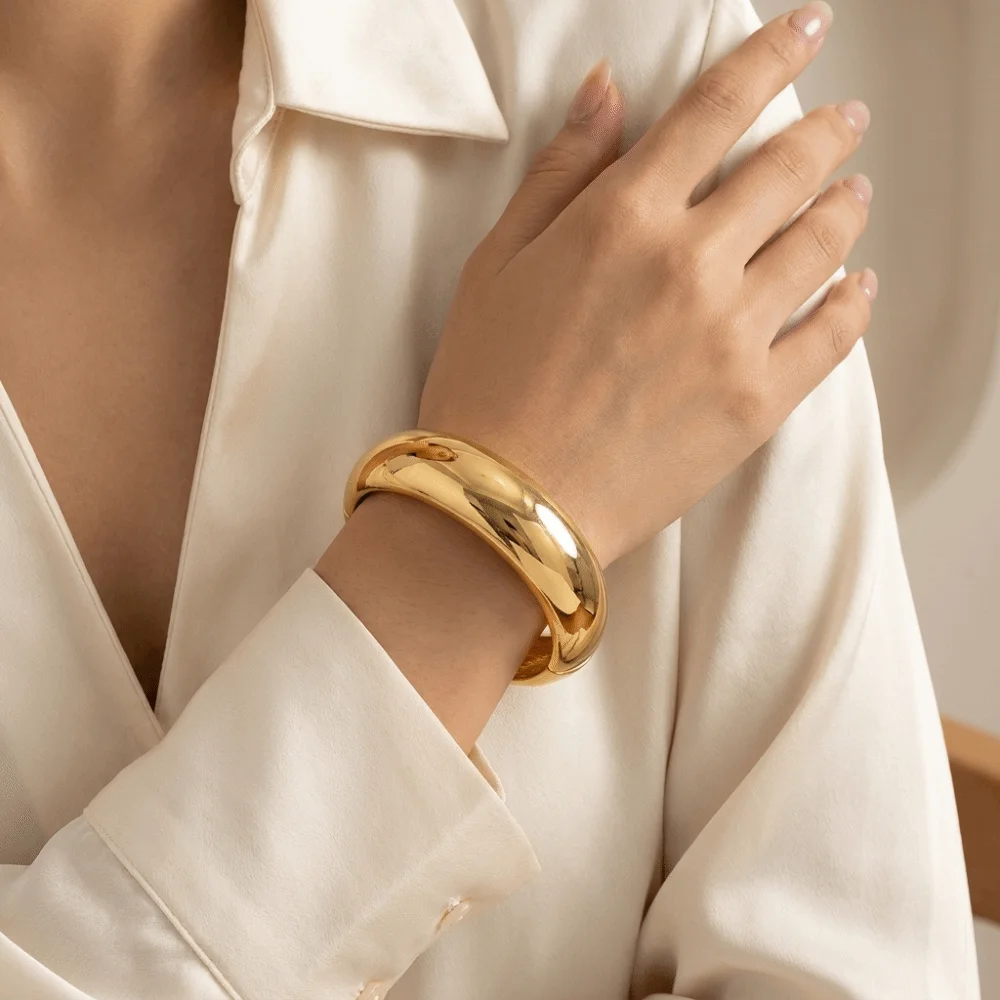 Minimalist Arched Stackable Bangles Gold Metal Smooth Cuff Cuff Bracelet Marbled Resin Geometric Wide Bangle Casual