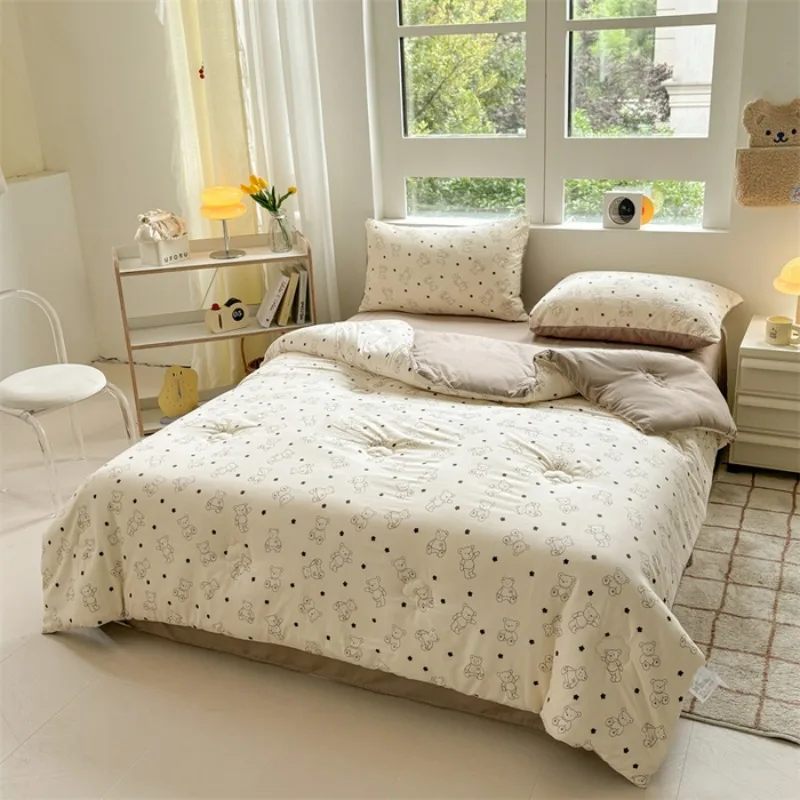 Luxurious Quilted Comforter Duvet Insert with Corner Tabs - Soft,Soft and warm cotton products, Machine Washable for