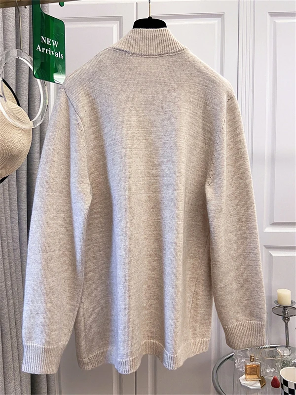 Maglione a collo alto autunno inverno vestibilità ampia taglie forti dimagrante versatile spacco irregolare maglieria da donna di marca grande