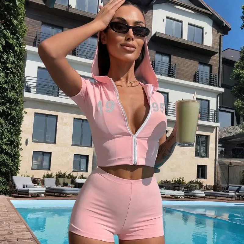 

Letter Diamonds Pink Tracksuits Women Casual 2 Piece Set Zipper Short Sleeve Hooded Crop Tops + Shorts Casual Sporty Suits