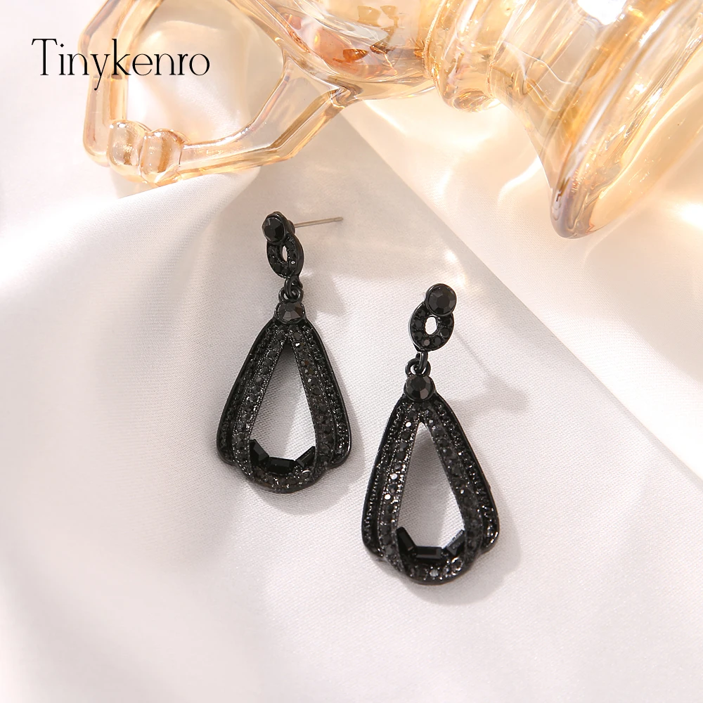 2022 Fashion Black Plated Pendant Earrings Women's Metal Simple Minimalist Earring Jewelry