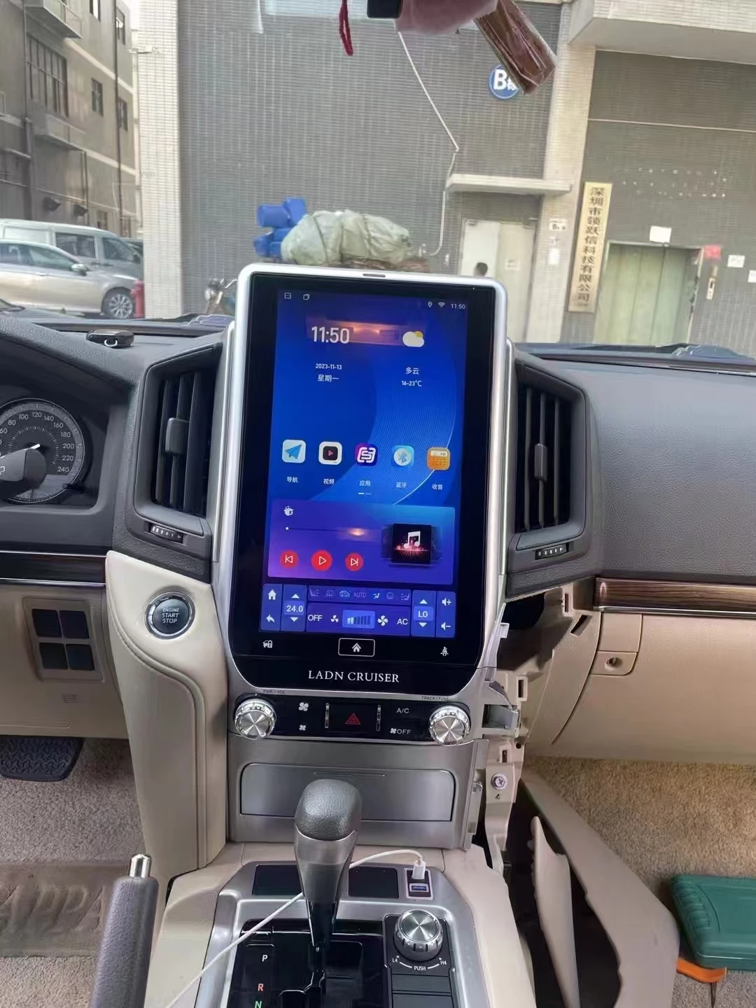 

Автомобильный Android GPS-навигатор Wi-Fi 13,6 дюйма для Toyota Land Cruiser Lc200 16-22 Радио
