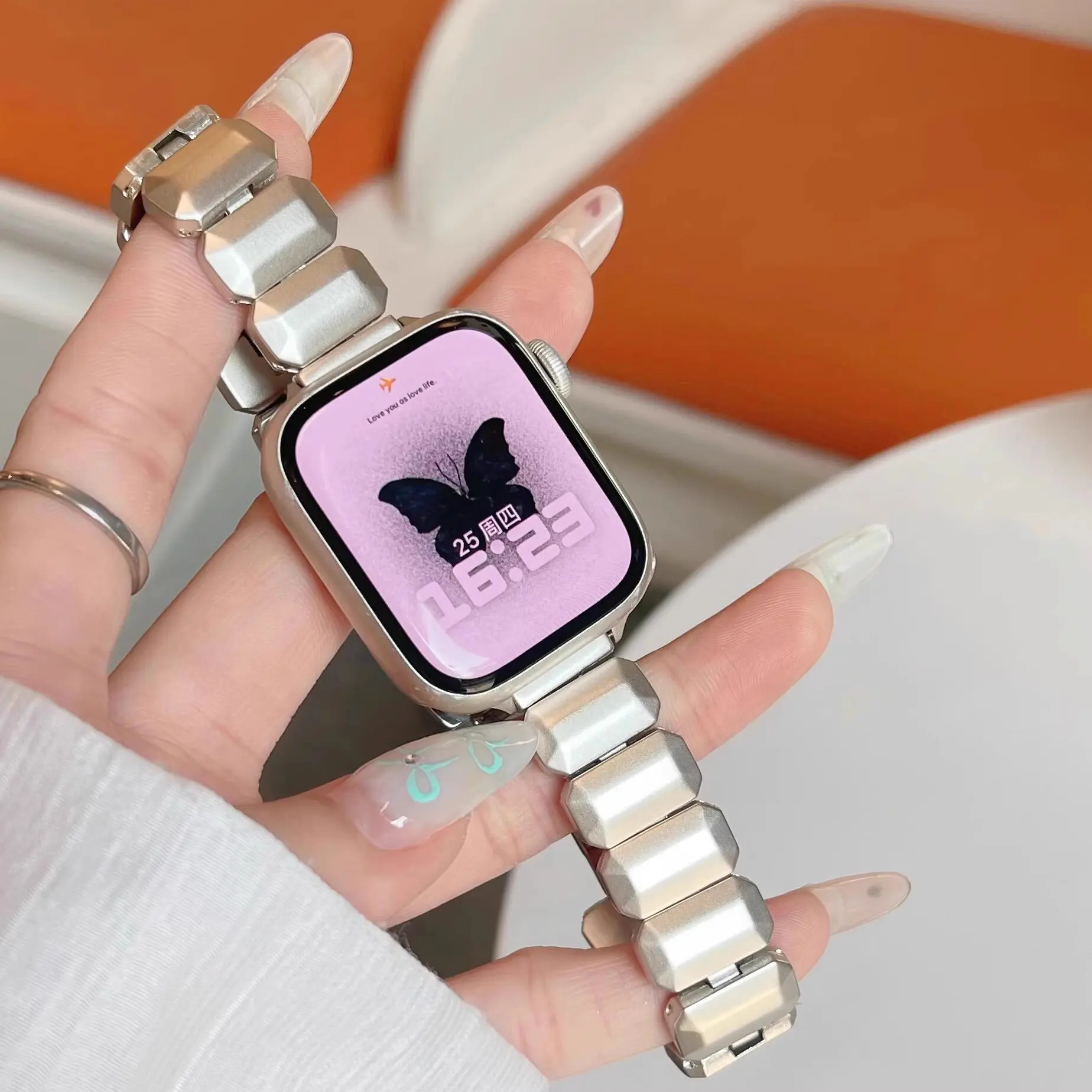 Würfelförmiges Uhrenarmband mit metallischer Textur für Apple Watch, kompatibel mit Ultra, SE & Series 1-11, 38-49 mm (Uhr nicht im Lieferumfang enthalten)