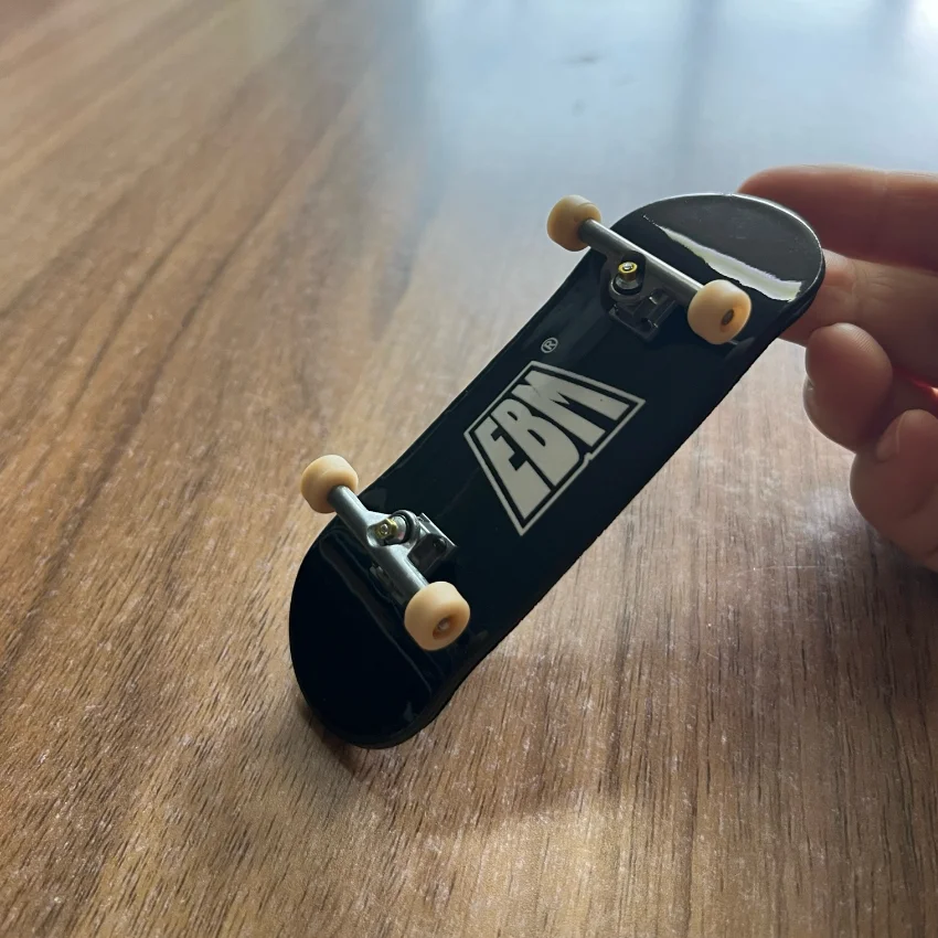 Professionelles Mini-Skateboard aus Holz, komplettes Finger-Skateboard aus Ahorn, 32 mm, 34 mm, perfektes Sammlerspielzeug, Geschenk für Kinder und Jugendliche